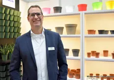 De Bruin Plantpot was at the fair with the new matted pots. With an extensive assortment for every grower and every season a suitable pot. Jorg Swagemakers was on standby for the customers at the fair who wanted to know more.